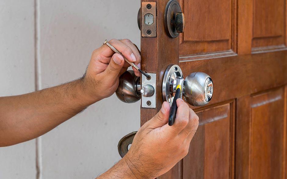 ouvrire une porte Creil